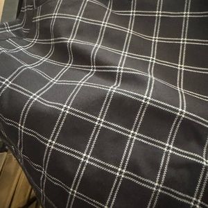 Black and white old navy women’s pixie pants